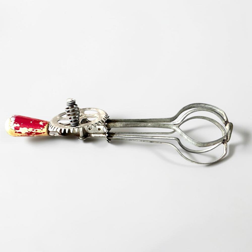 Vintage Red Handle Hand Crank Egg Beater Mixer Wood Handle Farmhouse Kitchen